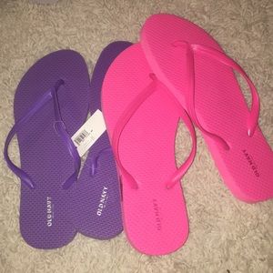 Cute Old Navy flip flops